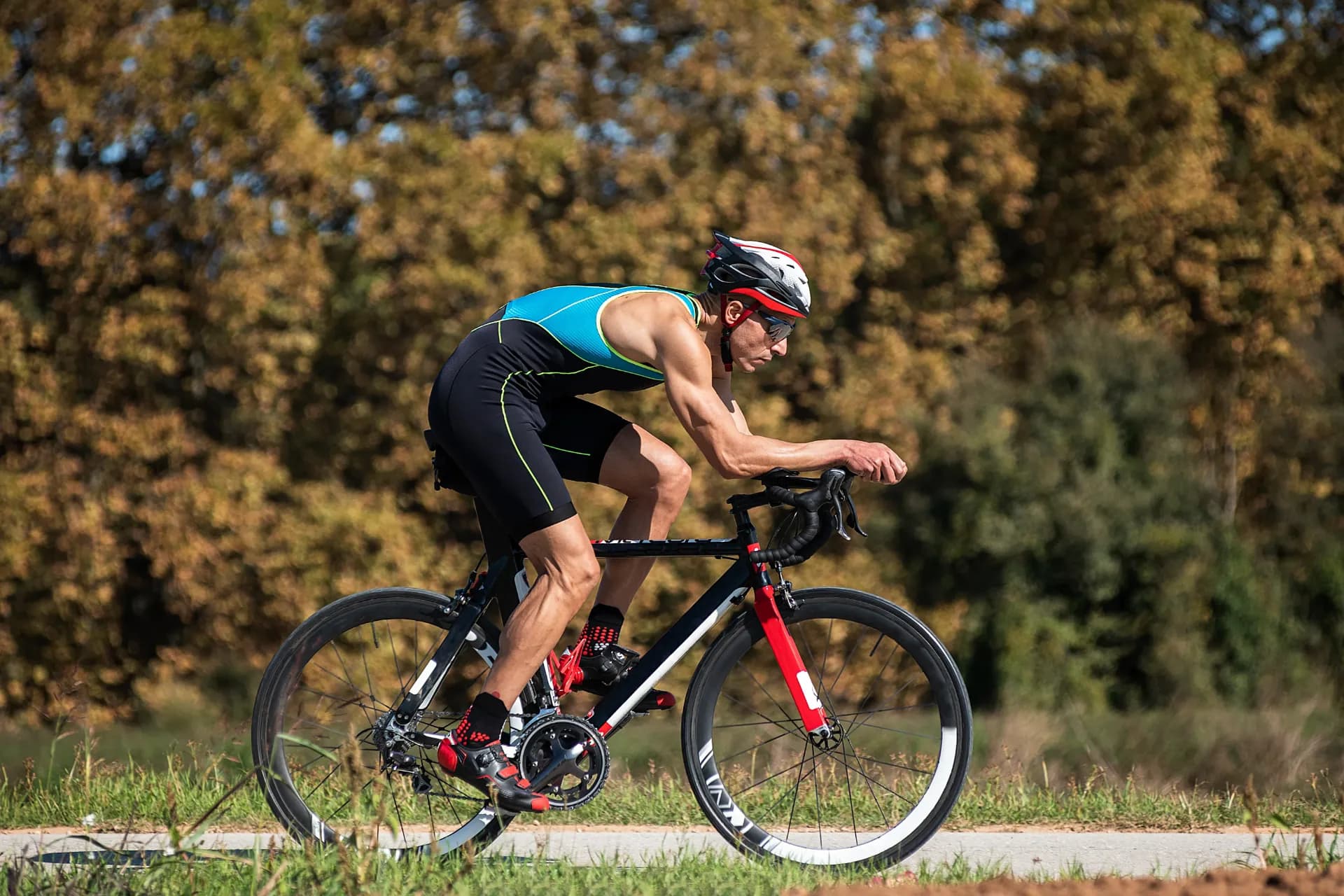 Aero Bars fürs Rennrad: Aerodynamik, Montage und Einsatzbereiche
