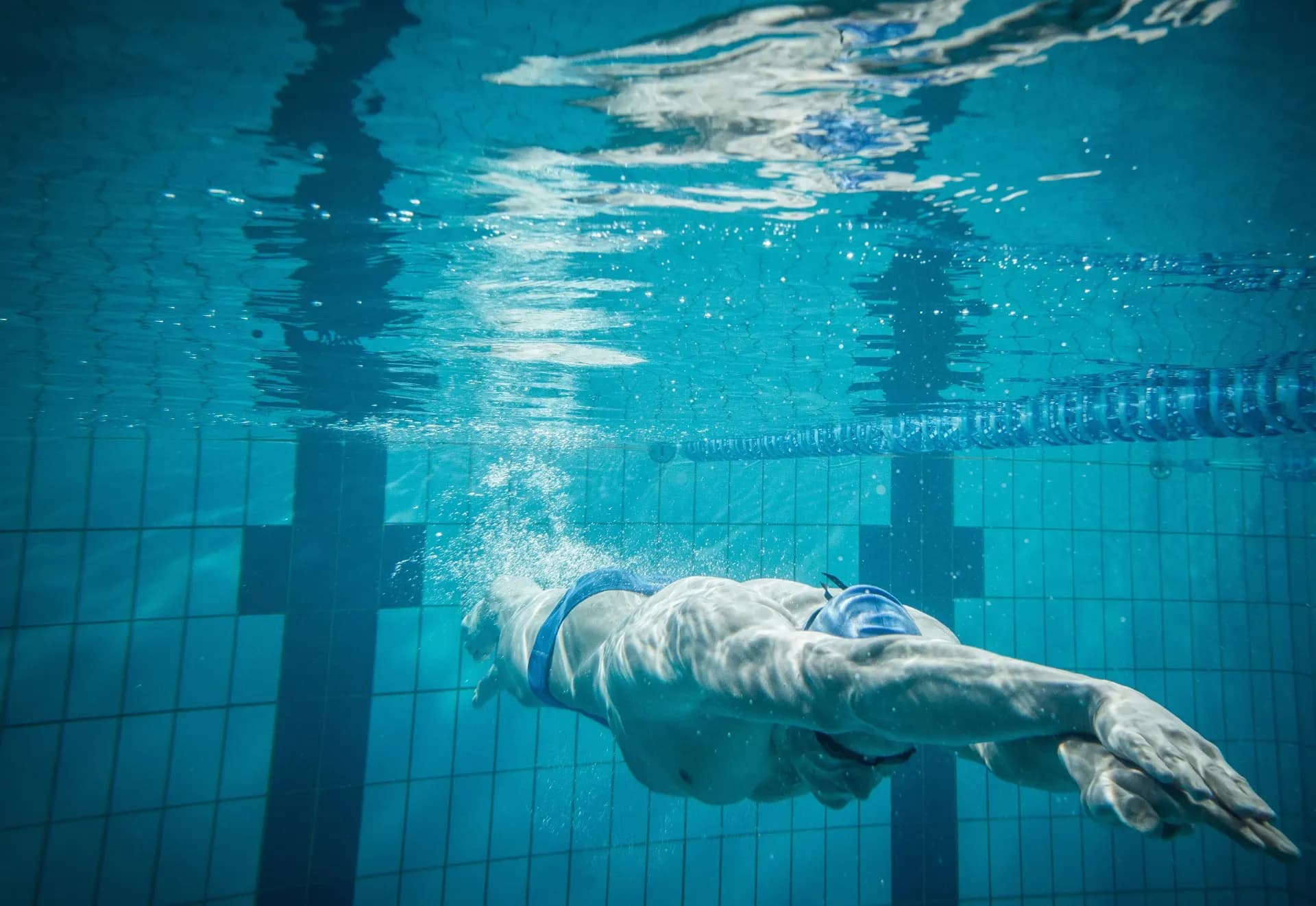 Besser werden im Schwimmen – Technik, Training und häufige Fehler